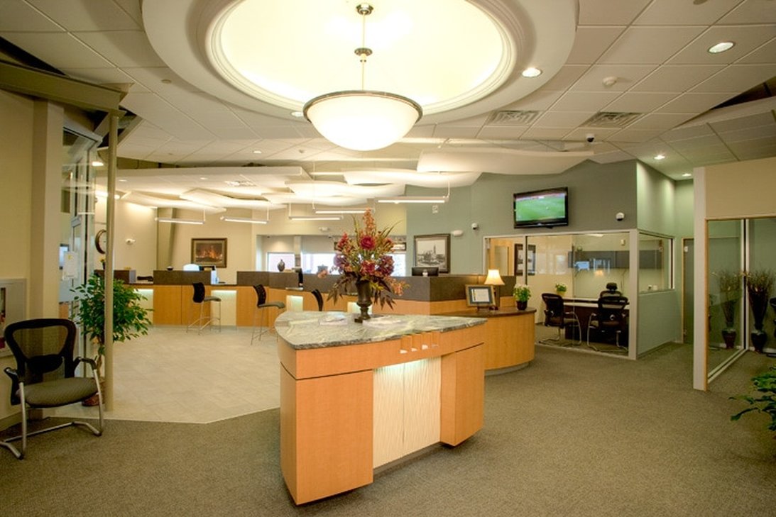 bank, lobby, teller, interior design, accent lighting, remodel